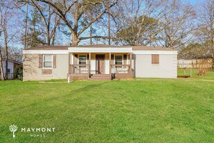 1151 Lombard Dr in Montgomery, AL - Building Photo