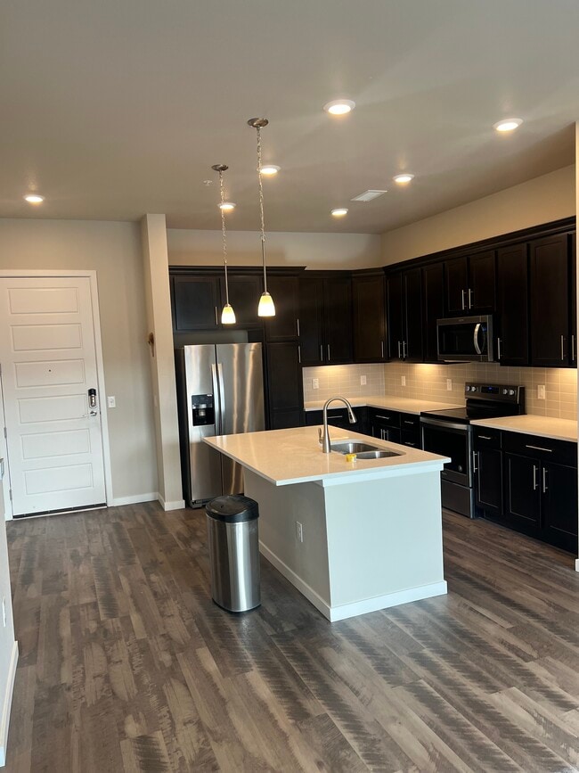 420 E Fremont Pl, Unit 404