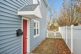11 Washington Ave in Summit, NJ - Building Photo - Building Photo