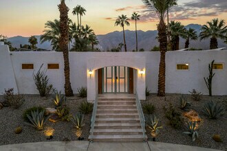 2255 S Araby Dr in Palm Springs, CA - Building Photo - Building Photo