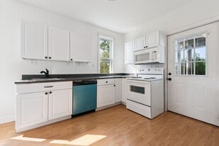 530 Stanton St in Greensburg, PA - Building Photo
