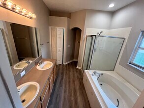 811 Coade Stone Dr in Seffner, FL - Building Photo - Building Photo