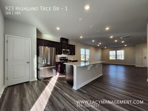 923 Highland Trce Dr in Graham, NC - Building Photo - Building Photo