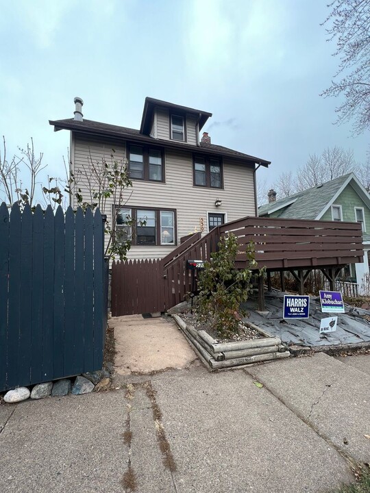 530 N 24th Ave W in Duluth, MN - Building Photo