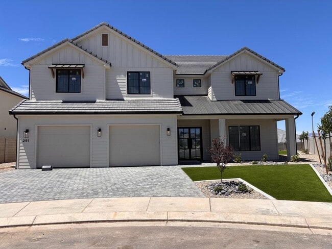 property at 2911 E Yavin Wy