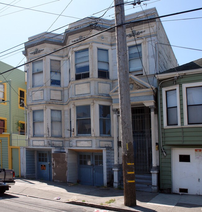 3069 26th St in San Francisco, CA - Foto de edificio - Building Photo