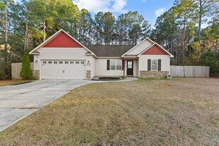 852 Old Folkstone Rd in Sneads Ferry, NC - Building Photo
