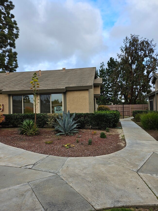 2762 Casey St, Unit 2762CaseyStreet in San Diego, CA - Foto de edificio - Building Photo