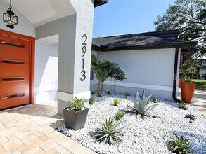 2913 Eagle Lake Dr in Orlando, FL - Building Photo - Building Photo