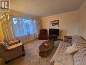 1 Joan St in Ottawa, ON - Building Photo - Building Photo