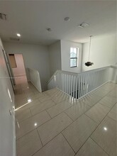 9800 NW 10th Ter, Unit 9800 in Miami, FL - Building Photo - Building Photo