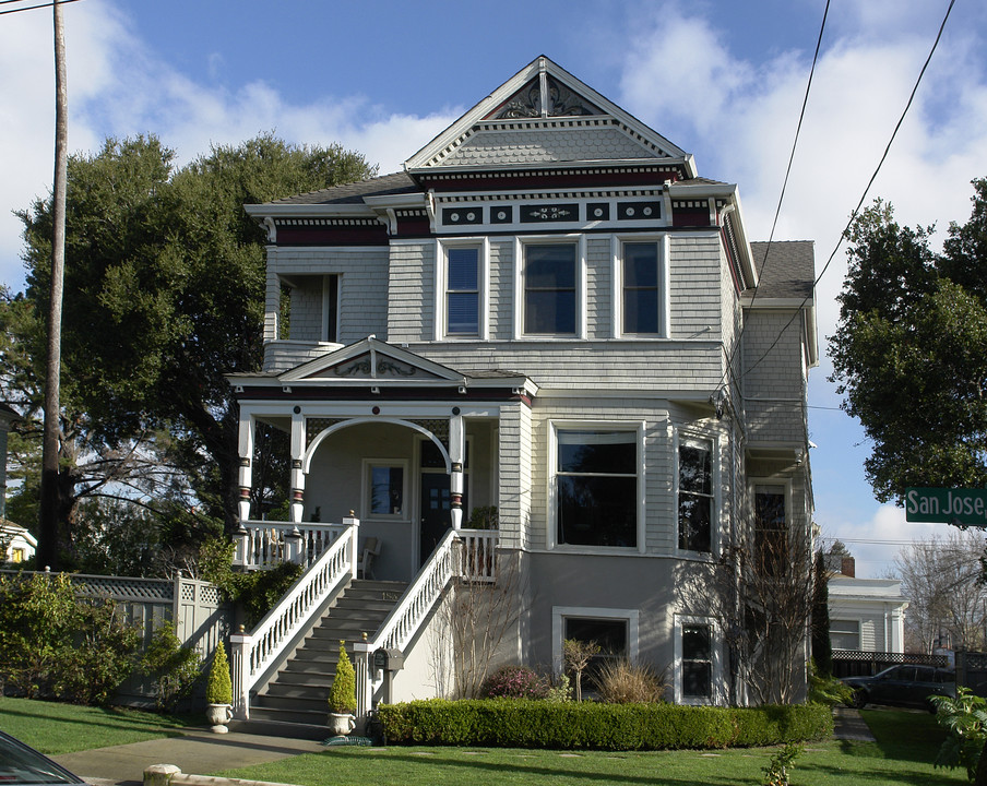 1835 San Jose Ave in Alameda, CA - Foto de edificio