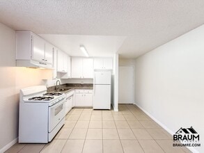 11007 Hartsook St in Los Angeles, CA - Building Photo - Building Photo
