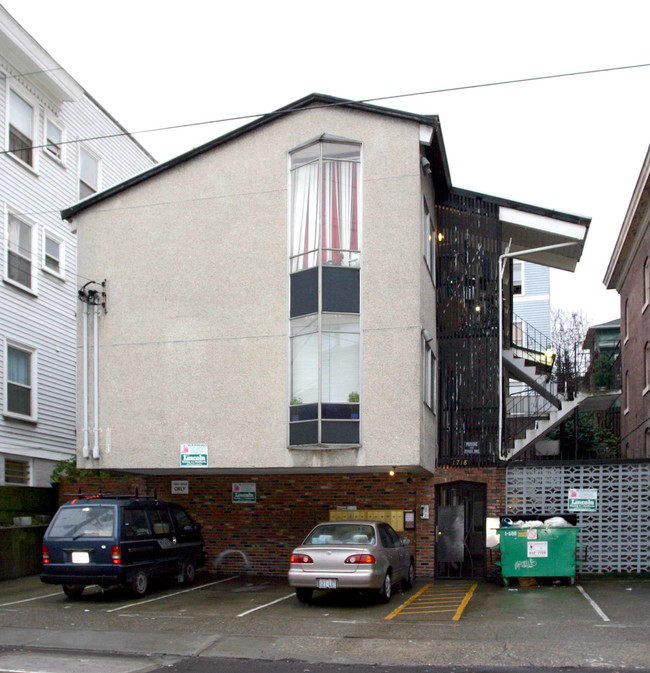 1718 Summit Ave in Seattle, WA - Foto de edificio - Building Photo