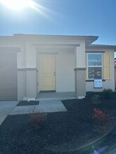 12630 Rosefinch Wy in Rancho Cordova, CA - Building Photo - Building Photo