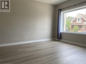 1164 Cannon St E in Hamilton, ON - Building Photo - Building Photo