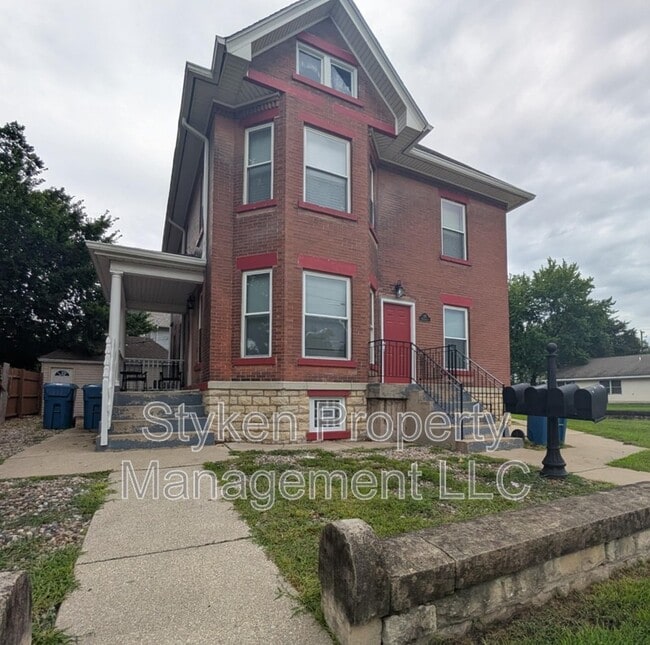property at 325 W Station St
