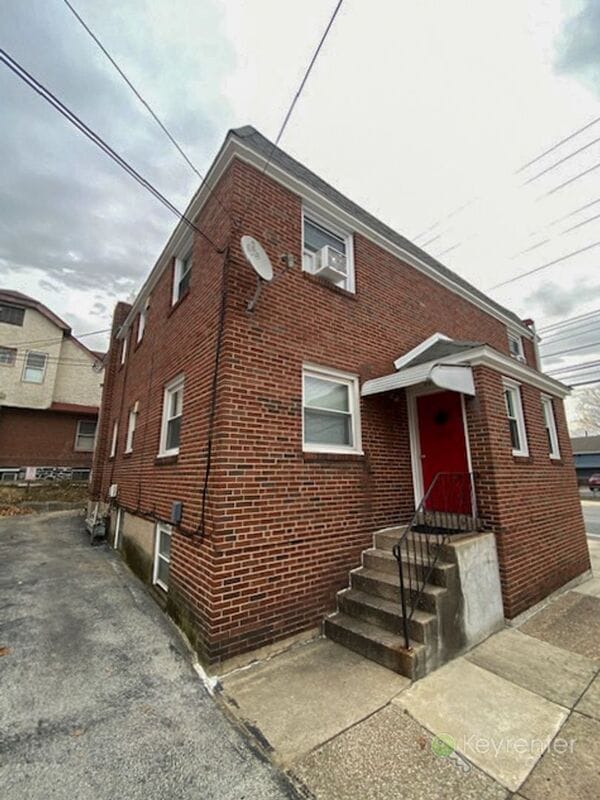 201 Blunston Ave
