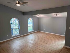 2604 Creekview Dr in Arlington, TX - Building Photo - Building Photo