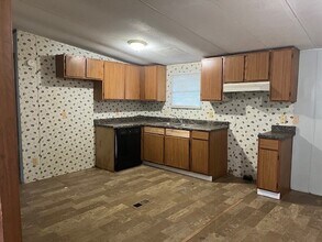 15182 Paradise Cove Dr in Willis, TX - Building Photo - Building Photo