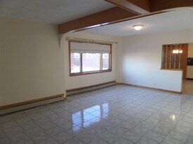 10 Windsor Rd, Unit 2 in Medford, MA - Building Photo