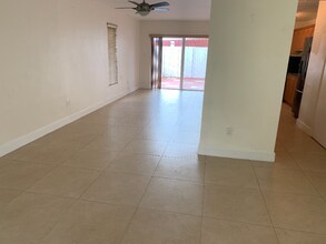 19356 SW 103rd Ct in Cutler Bay, FL - Building Photo - Building Photo