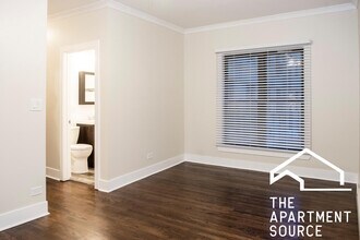 726 W Roscoe St, Unit 2S in Chicago, IL - Foto de edificio - Building Photo