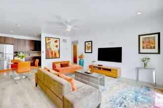 320 Hendricks Is, Unit 2 in Fort Lauderdale, FL - Foto de edificio - Building Photo