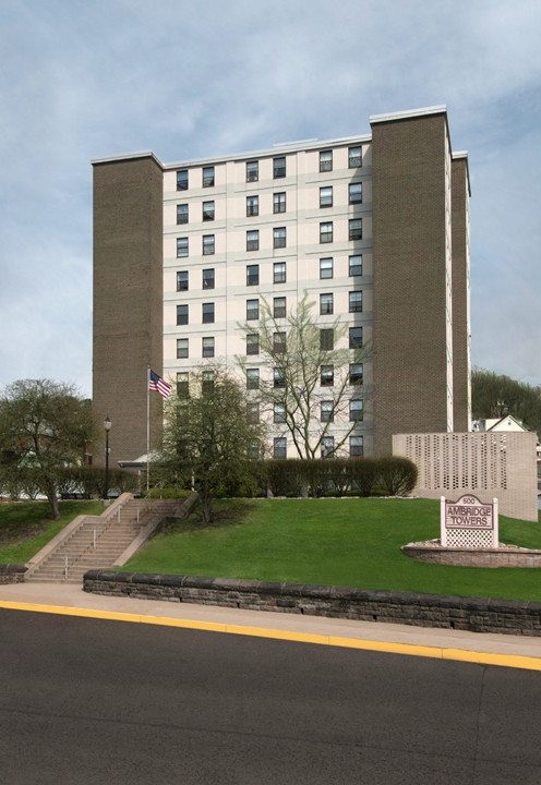 Ambridge Towers in Ambridge, PA - Building Photo