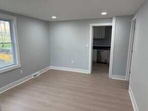 1115 Fairdale St, Unit 415 in Pittsburgh, PA - Building Photo - Building Photo