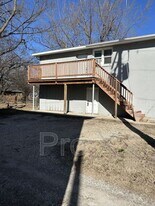 304 E Park St in Pittsburg, KS - Building Photo