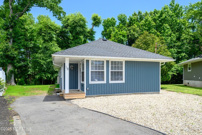property at 18 Caribbean Ct