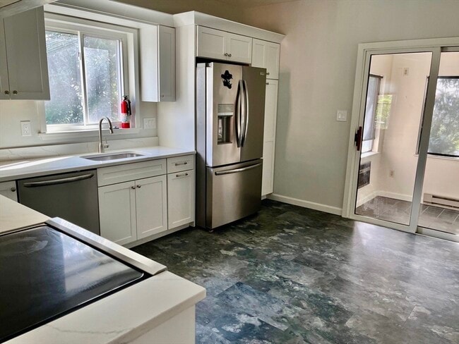property at 10 Bromfield Rd