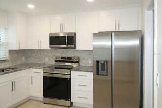 238 43rd Ave N in St. Petersburg, FL - Building Photo - Building Photo