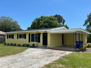 2745 Atlantic Blvd in Vero Beach, FL - Building Photo - Building Photo