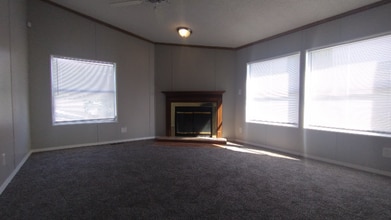 2500 Mann Rd in Village of Clarkston, MI - Building Photo - Building Photo