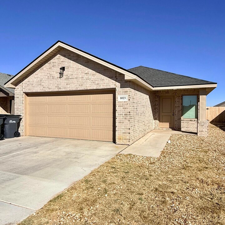 8023 Date Ave in Lubbock, TX - Building Photo
