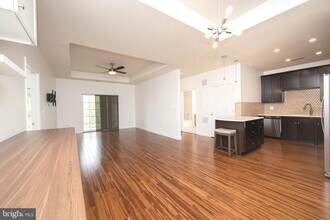 244 Breeders Cup Dr in Cherry Hill Township, NJ - Building Photo - Building Photo