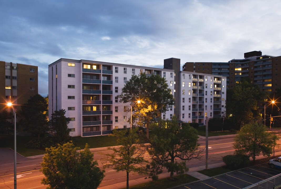 Mica - Accora Village in Ottawa, ON - Building Photo