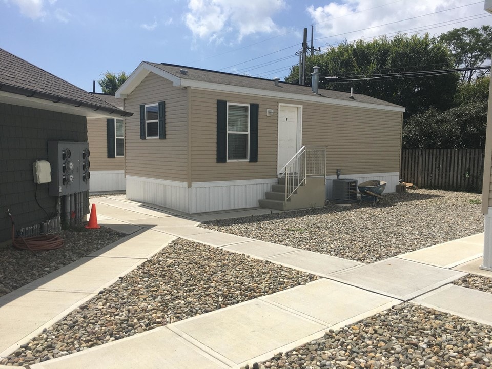 715 Union Ave-Unit -G & H in Brielle, NJ - Building Photo