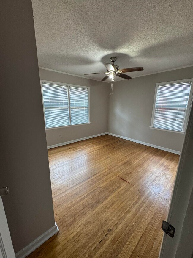 1228 Briarwood Dr in Memphis, TN - Building Photo - Building Photo