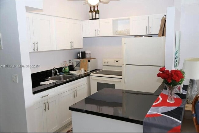 property at 815 SW 10th Terrace