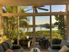 6039 E Peppertree Way in Sarasota, FL - Building Photo - Building Photo