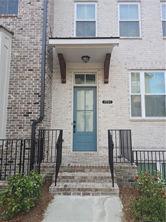 1701 Wellborn Walk in Suwanee, GA - Foto de edificio - Building Photo