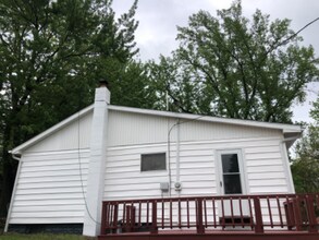 133 Lakeside Dr in Walkerton, IN - Building Photo - Building Photo