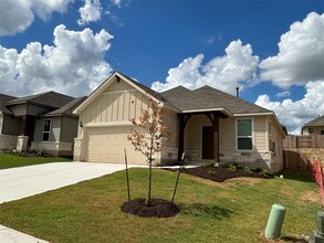 344 Tree Nut Lp in Buda, TX - Building Photo - Building Photo