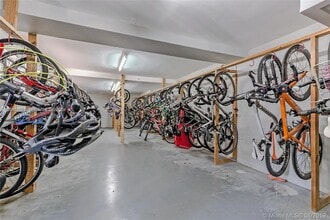 575 Crandon Blvd in Key Biscayne, FL - Building Photo - Building Photo