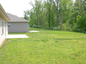 Auburn Hills Homes in Columbia, MO - Building Photo - Building Photo