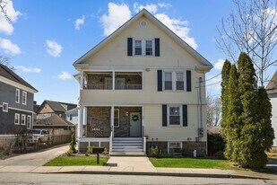 20 Summer St, Unit 1 in Newport, RI - Building Photo