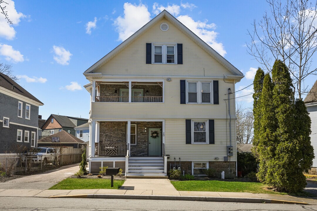 20 Summer St, Unit 1 in Newport, RI - Building Photo